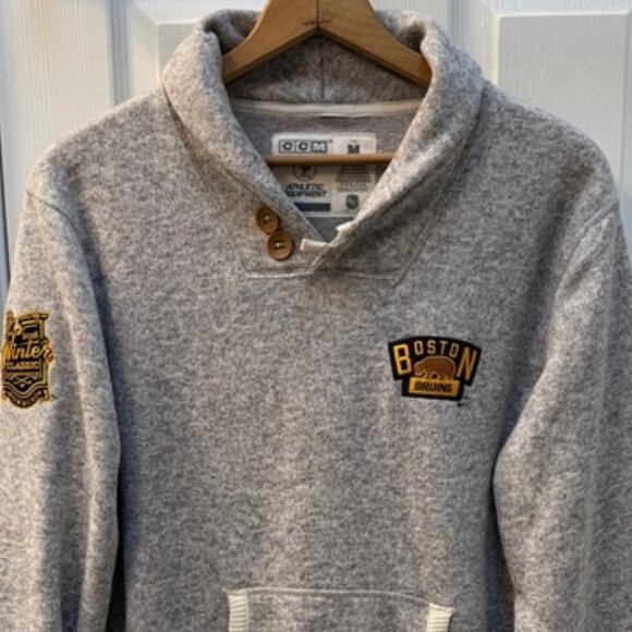 Boston Bruins 2016 Winter Classic Foxborough CCM Hockey Sweater NHL Size Medium - Picture 4 of 10
